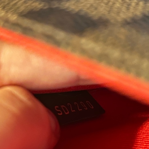 LV crossbody - Picture 12 of 12